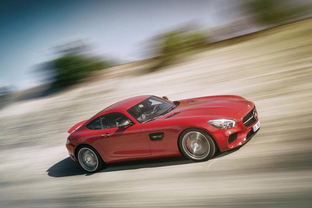 Schöne Proportionen: Der Mercedes-AMG GT x Fire Opal 3