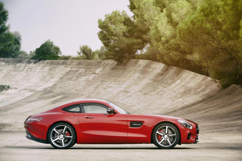 Schöne Proportionen: Der Mercedes-AMG GT x Fire Opal 11