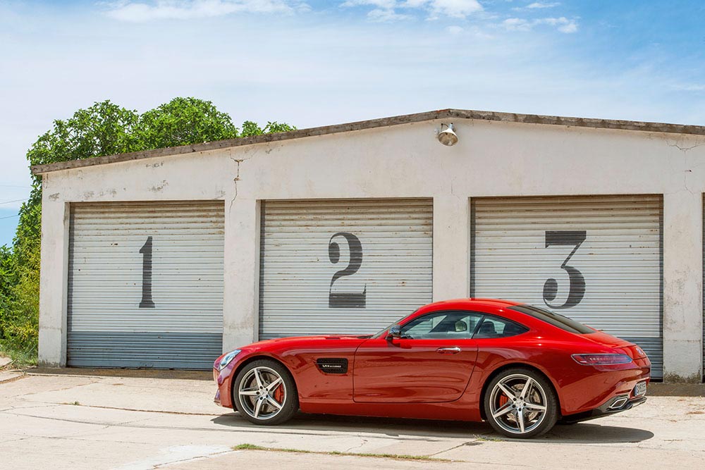 Schöne Proportionen: Der Mercedes-AMG GT x Fire Opal 13