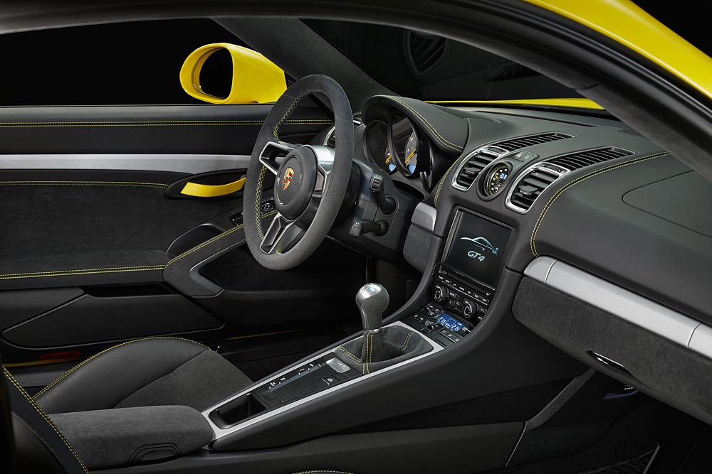 Der brandneue Porsche Cayman GT4 12