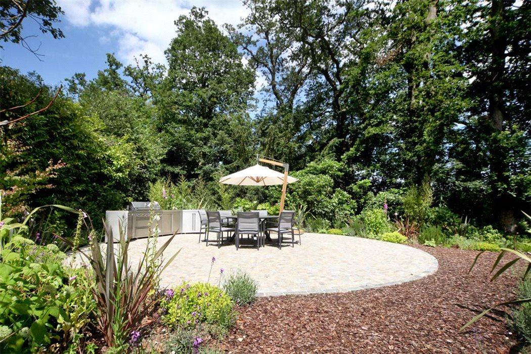 Neu trifft Alt x Die $27 Million Surrey Mansion 3