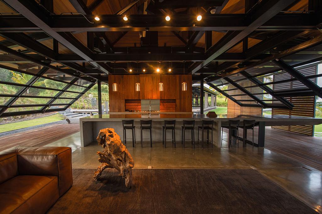 Peter Lik sells Honolua Bay Estate ‘AURA’ 6