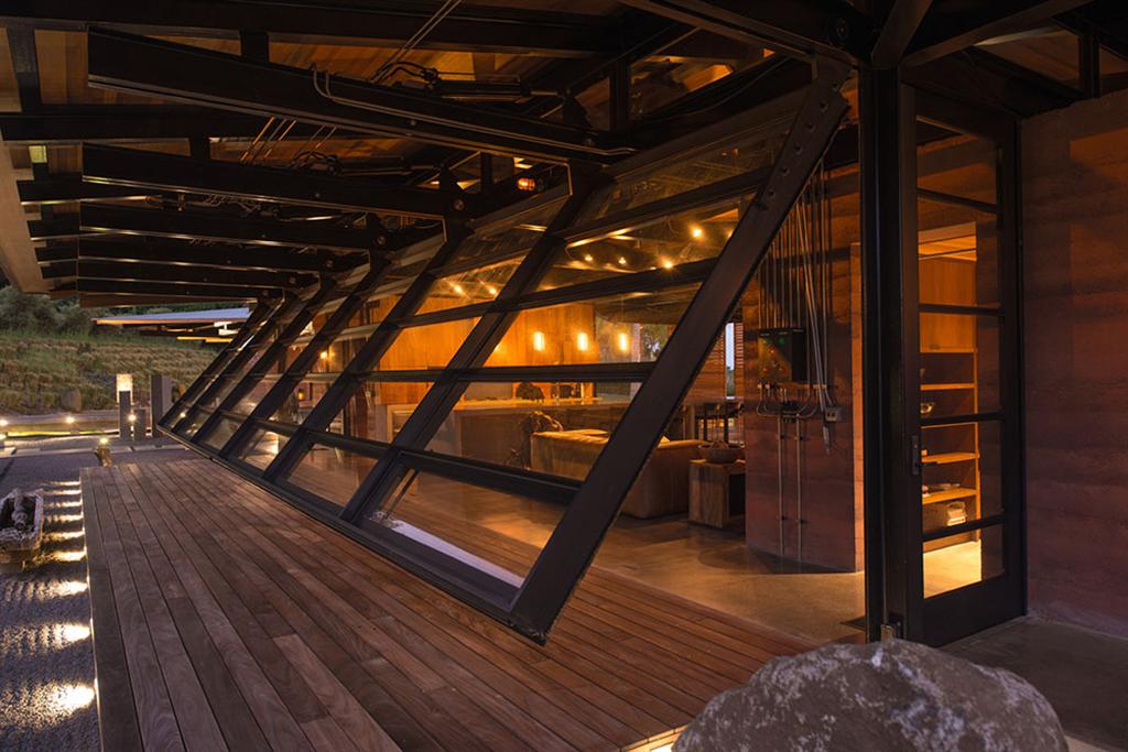 Peter Lik sells Honolua Bay Estate ‘AURA’ 10