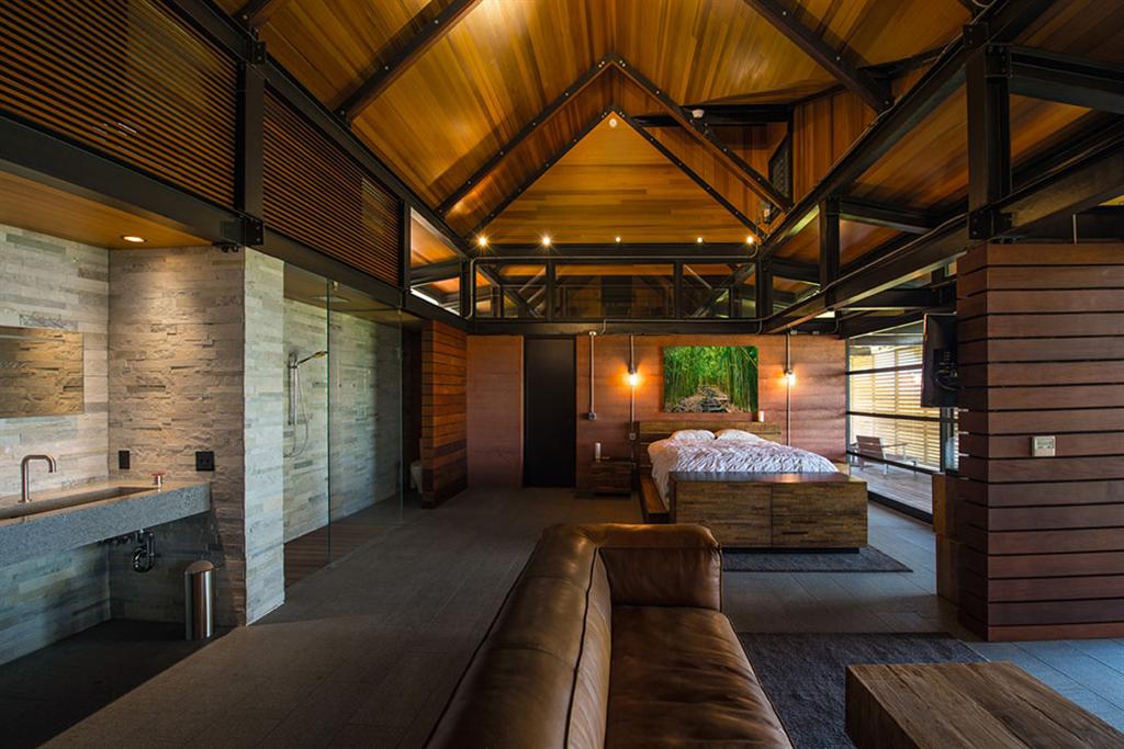 Peter Lik sells Honolua Bay Estate ‘AURA’ 18