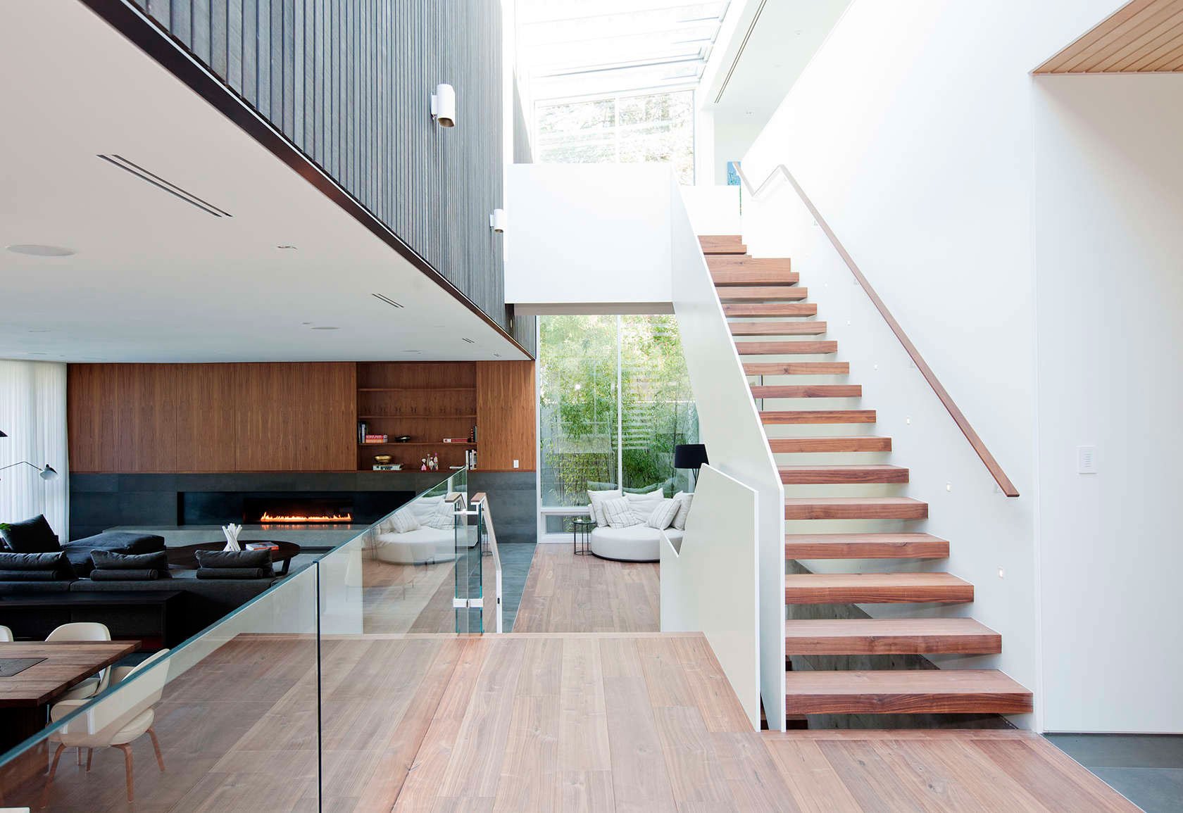 The Point Grey Residence by Evoke 8