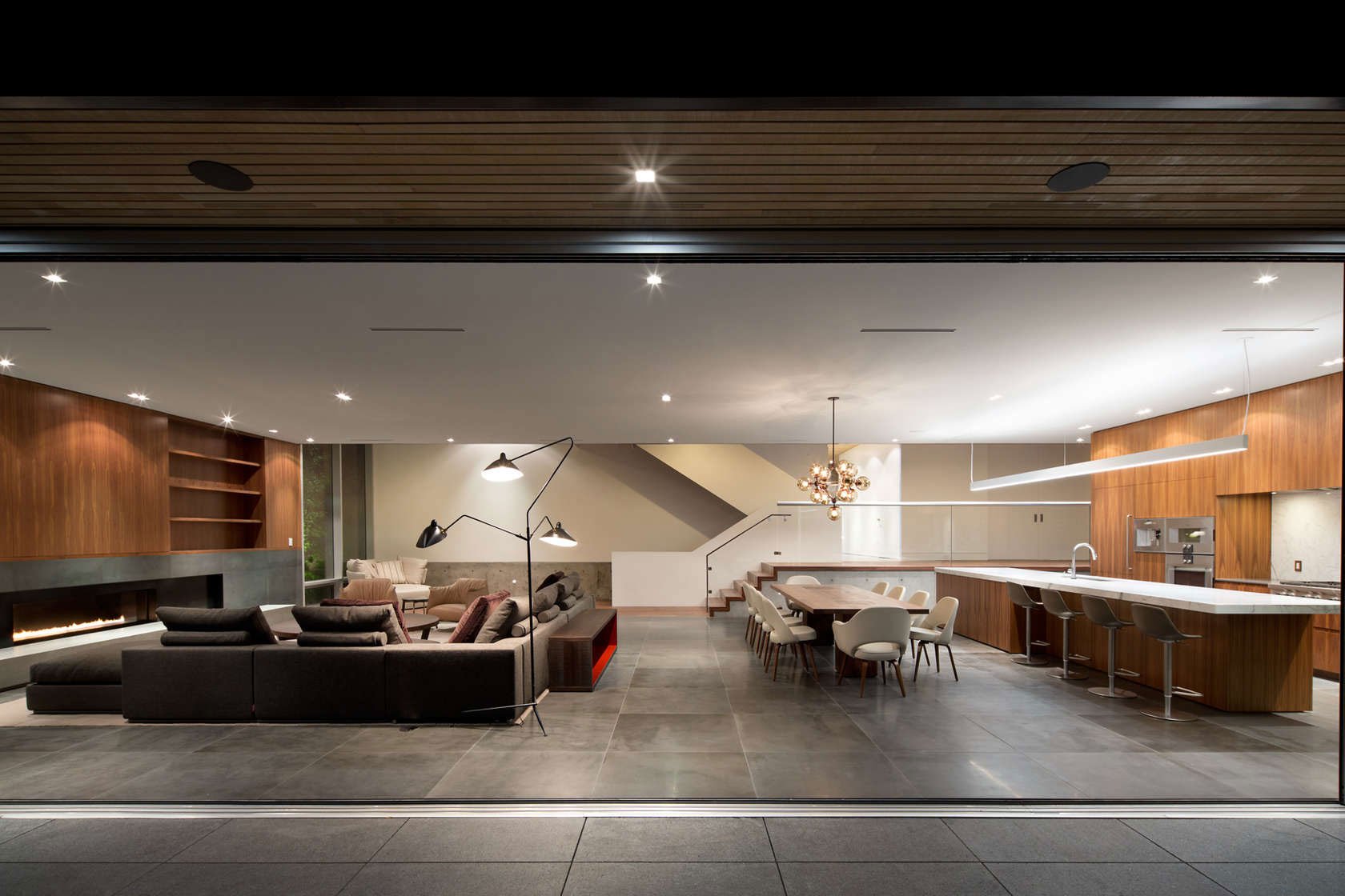 The Point Grey Residence by Evoke 2