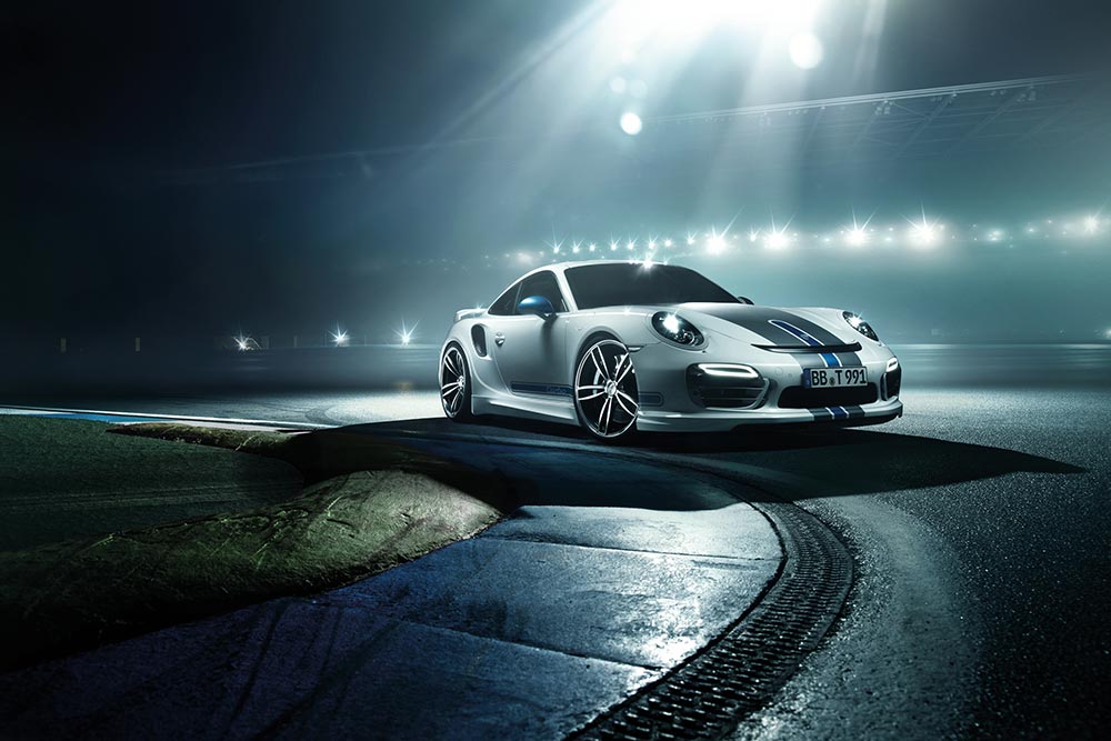 Porsche 911 Turbo mit Body-Kit aus Carbon von TechArt 3
