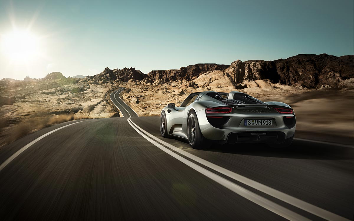 Porsche 918 Spyder Unveiled at Auto Guangzhou 2013 3