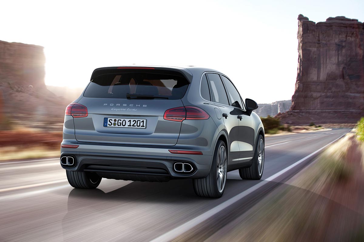First Look: The 2015 Porsche Cayenne 2