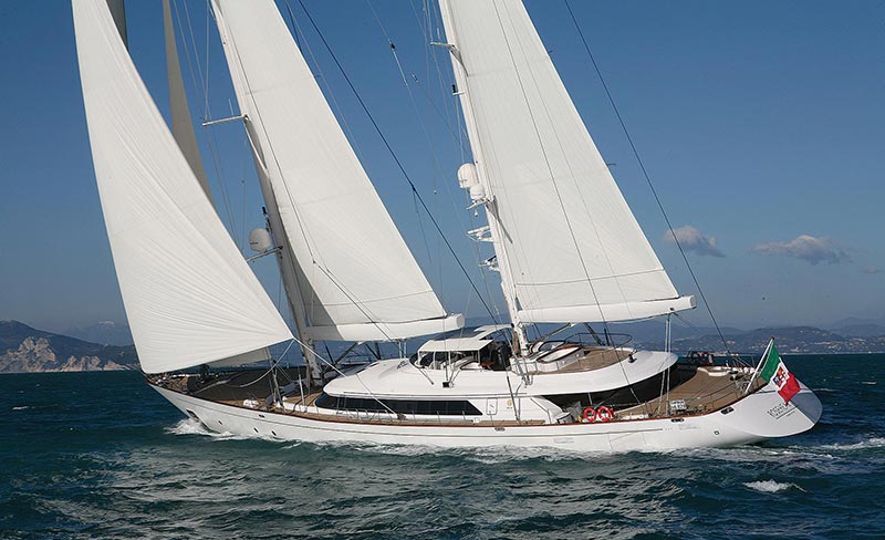 Rupert Murdoch Sells His Sailing Superyacht for $29.7M 1