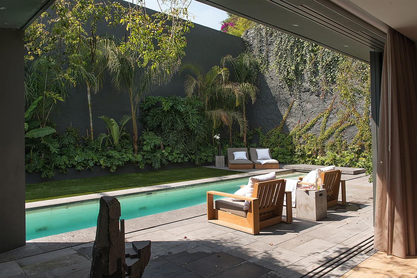 The Barranca House in Mexico City 6