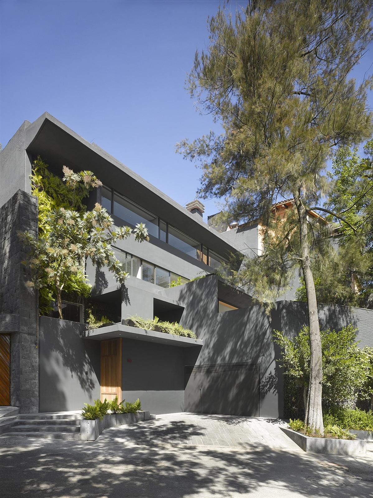 The Barranca House in Mexico City 19