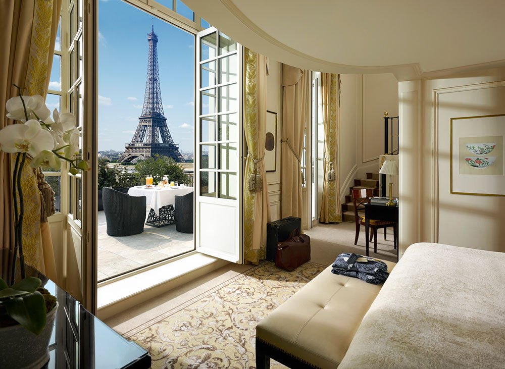 The Rooftop Terrace at the Shangri-La Hotel, Paris 6