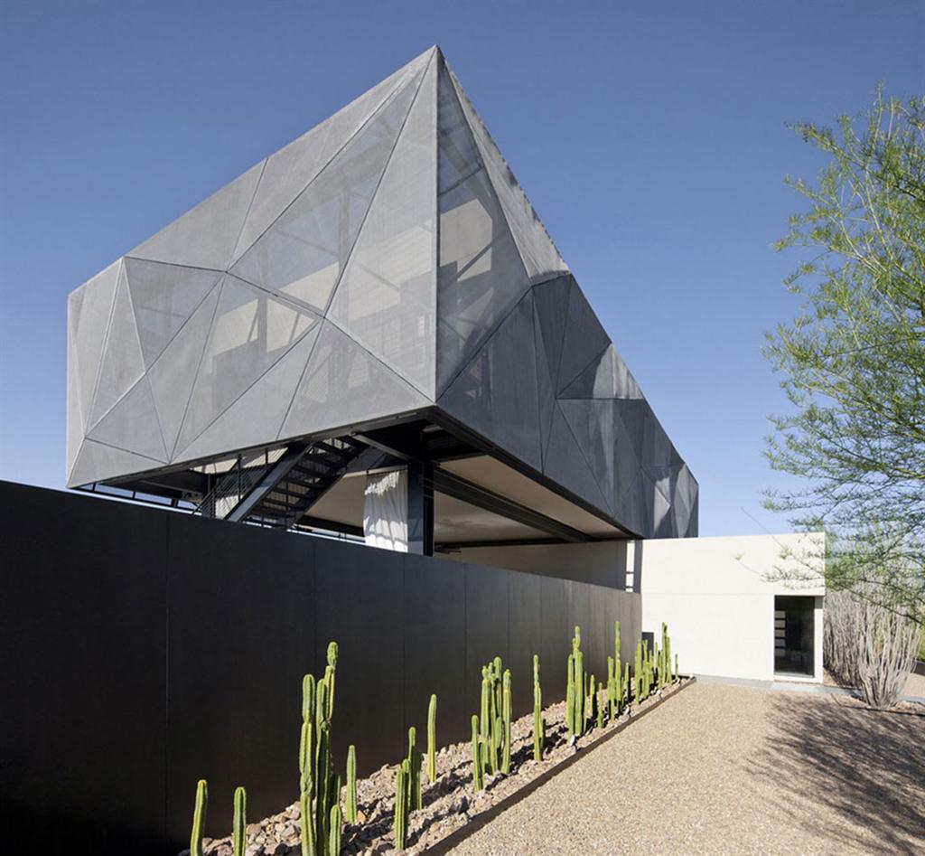 In the middle of the desert: TresARCA by assemblageSTUDIO 12