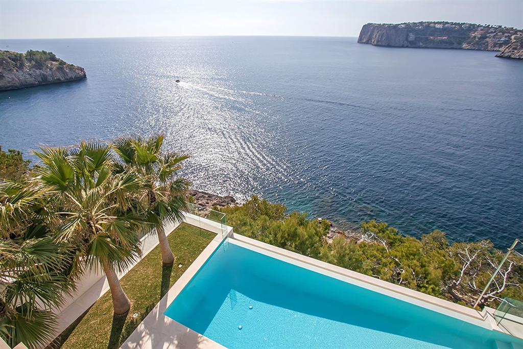 Beautiful Villa in Cala Llamp, Mallorca 4