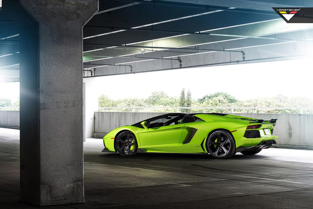 Aventador-V Roadster ‘The Hulk’ by Vorsteiner 4