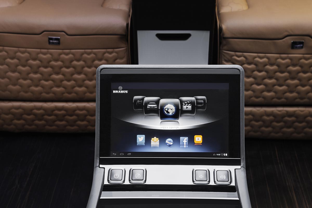 Brabus verwandelt Mercedes Sprinter in eine Business Lounge 11