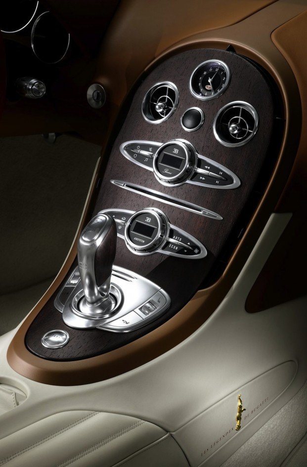 Bugatti Les Légendes x Black Bess unveiled 11