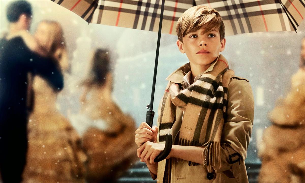Burberrys “From London with Love” Kampage mit Romeo Beckham 1