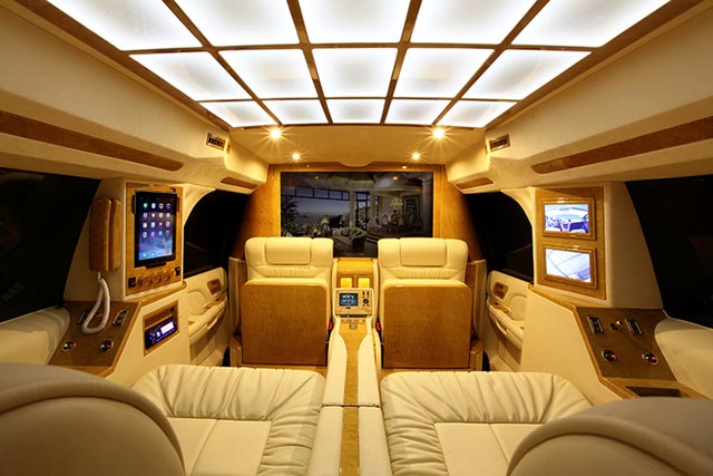 Customized Cadillac Escalade x Lexani Motorcars 1