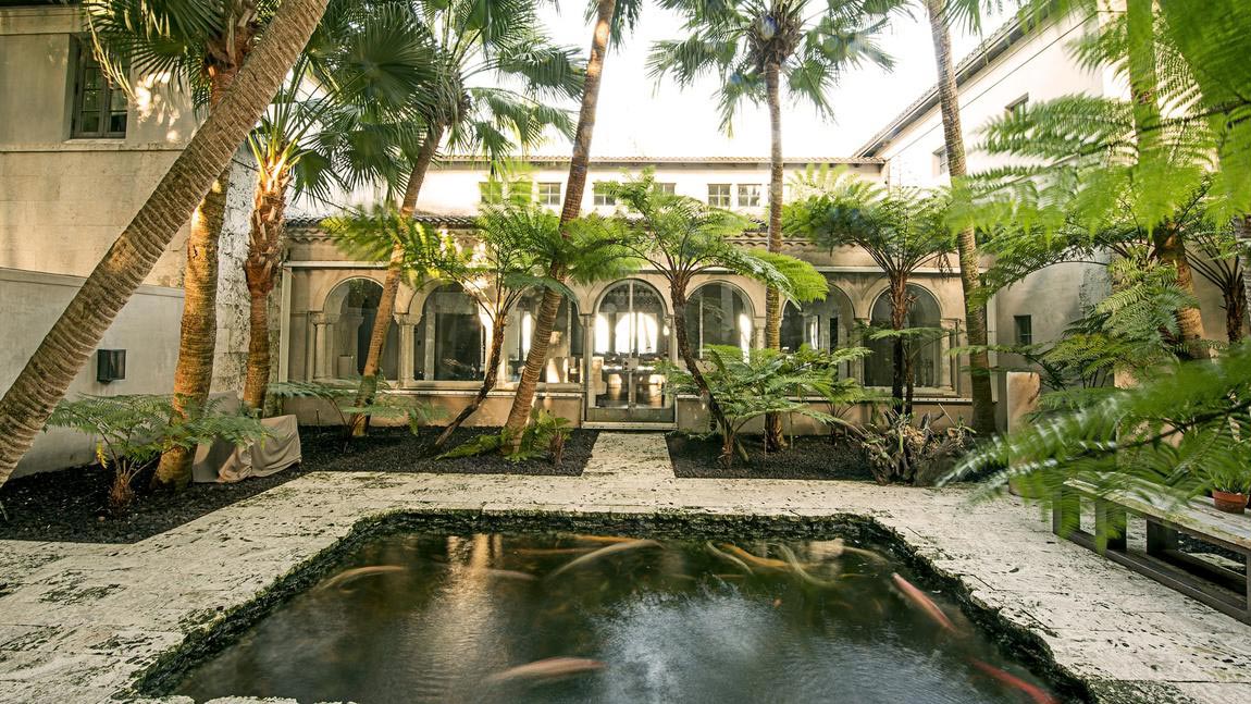Phil Collins buys J.Lo’s Miami Home 6
