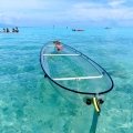 Erkunde die Meere mit diesem transparenten Kayak