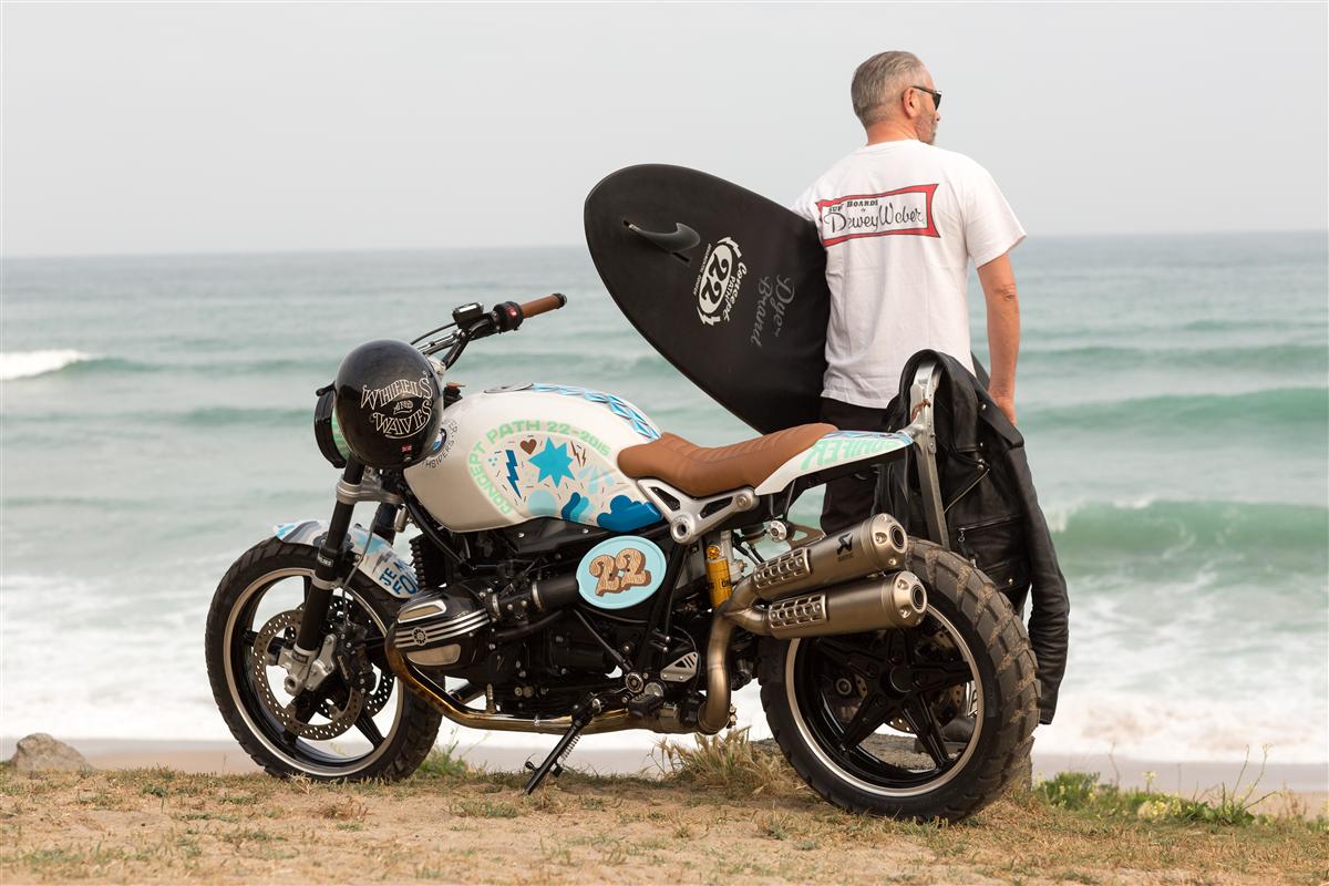 Die BMW Concept Path 22 mit Surfbretthalter 5