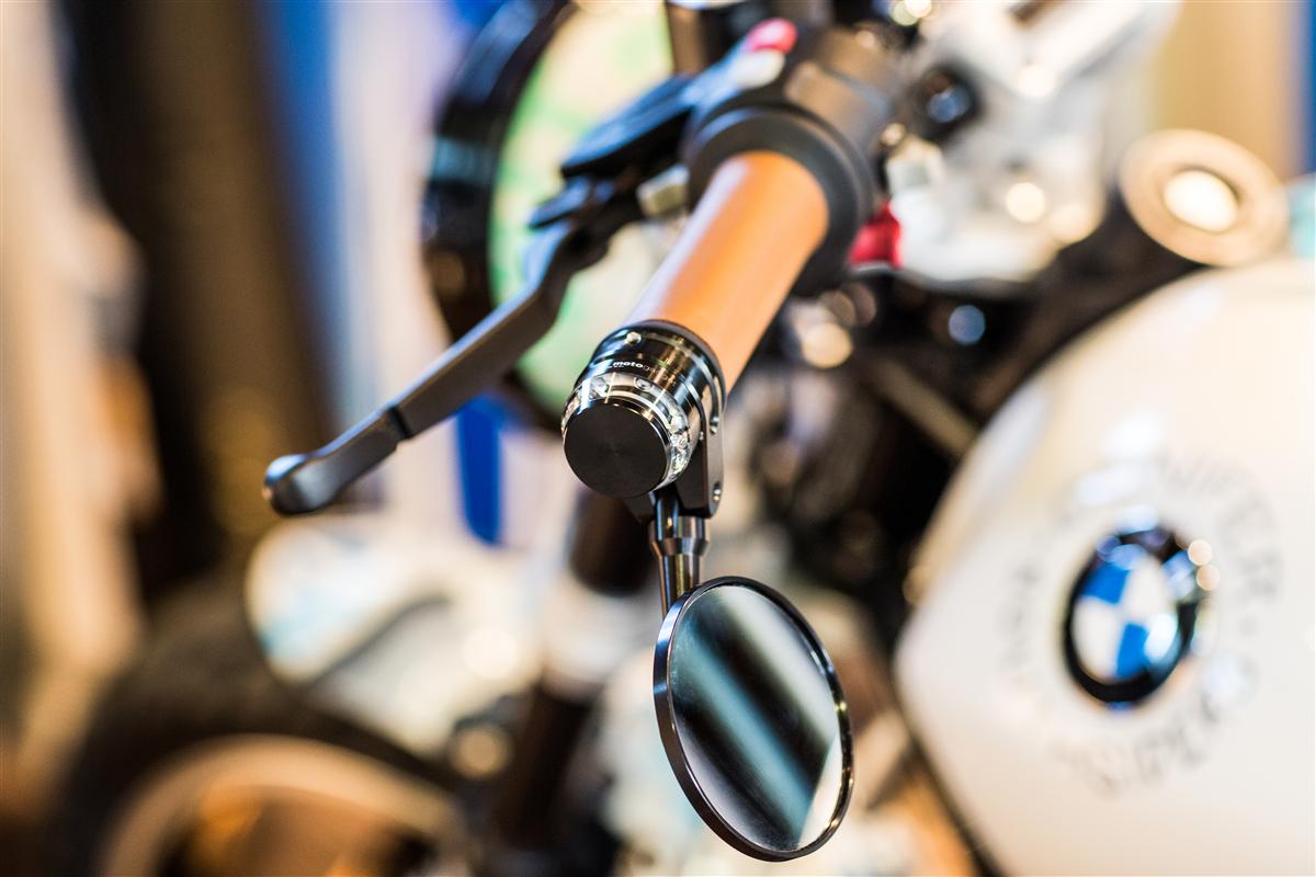 Die BMW Concept Path 22 mit Surfbretthalter 10
