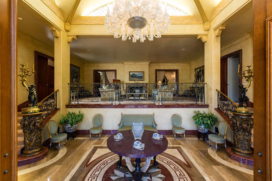 For Sale: For a record price of $135 Mio. 7