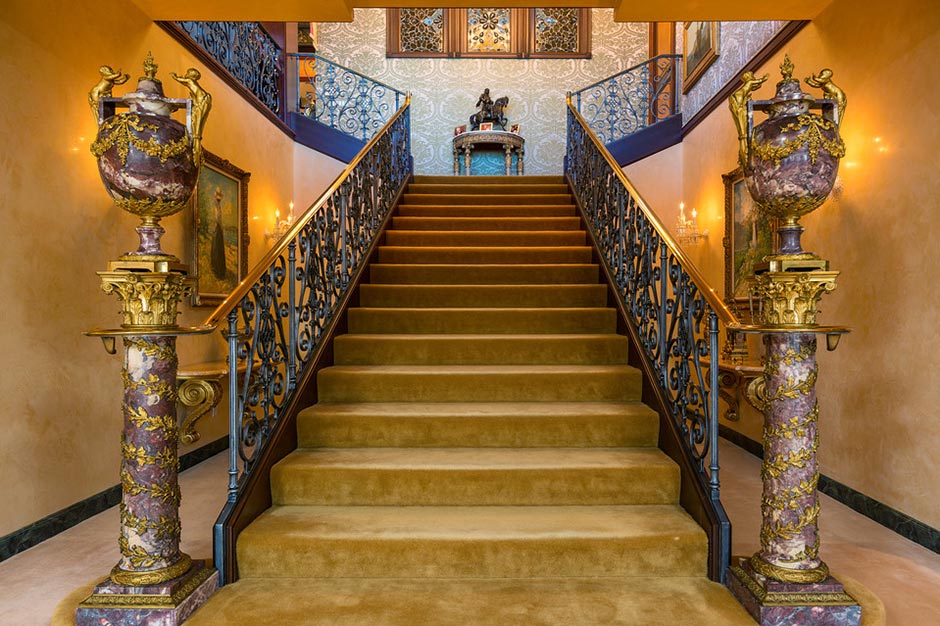 For Sale: For a record price of $135 Mio. 8