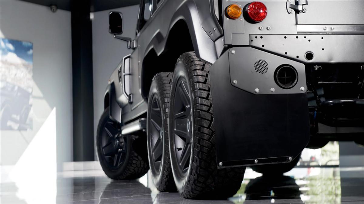 The Flying Huntsman 6×6 with 430PS 4