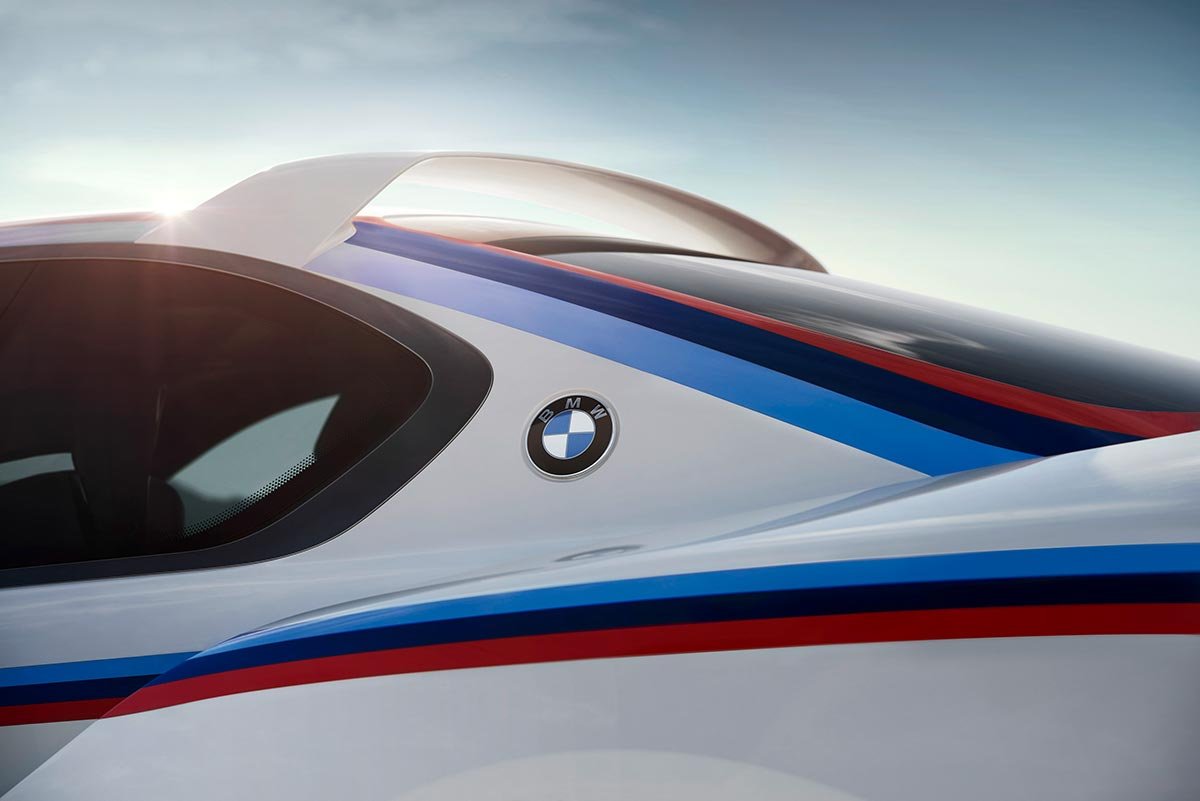 Die perfekte Einheit von Fahrer und Fahrzeug: BMW 3.0 CSL Hommage R. 3
