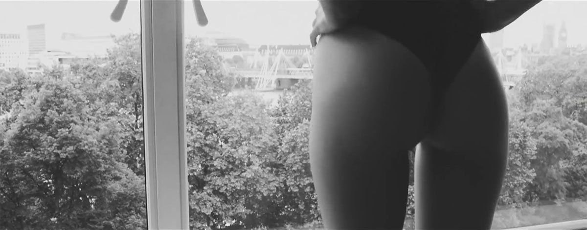 Emily-Ratajkowski-Mario-Testino-GQ-03