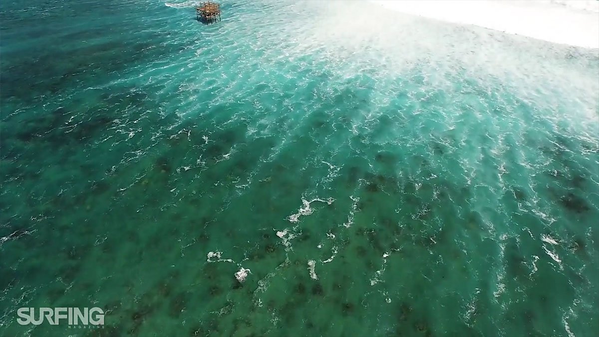 Teahupo'o-Du-Ciel-Brent-Bielmann-Eric-Sterman-06