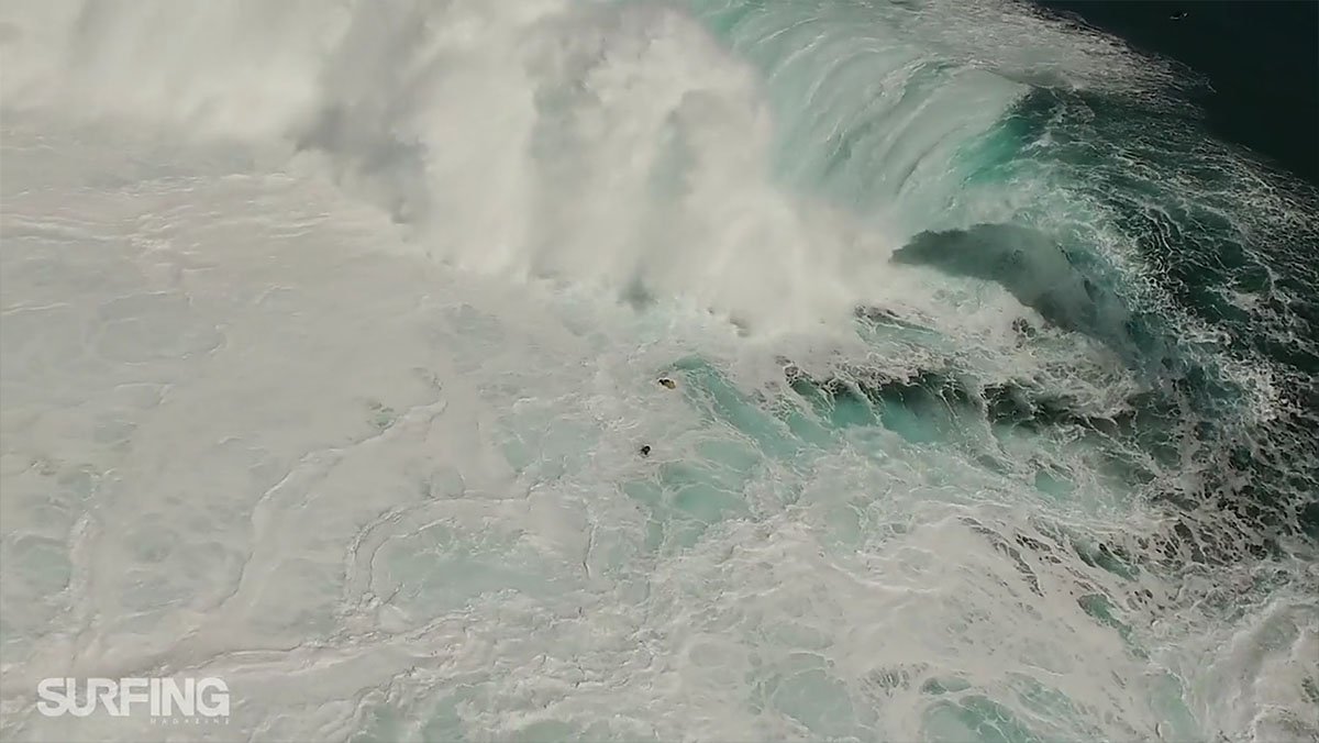 Teahupo'o-Du-Ciel-Brent-Bielmann-Eric-Sterman-09