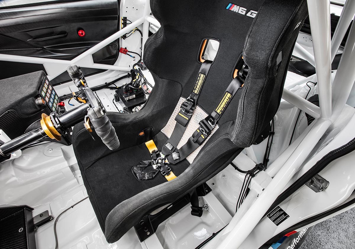 Off to the Racetrack: The New BMW M6 GT3 10