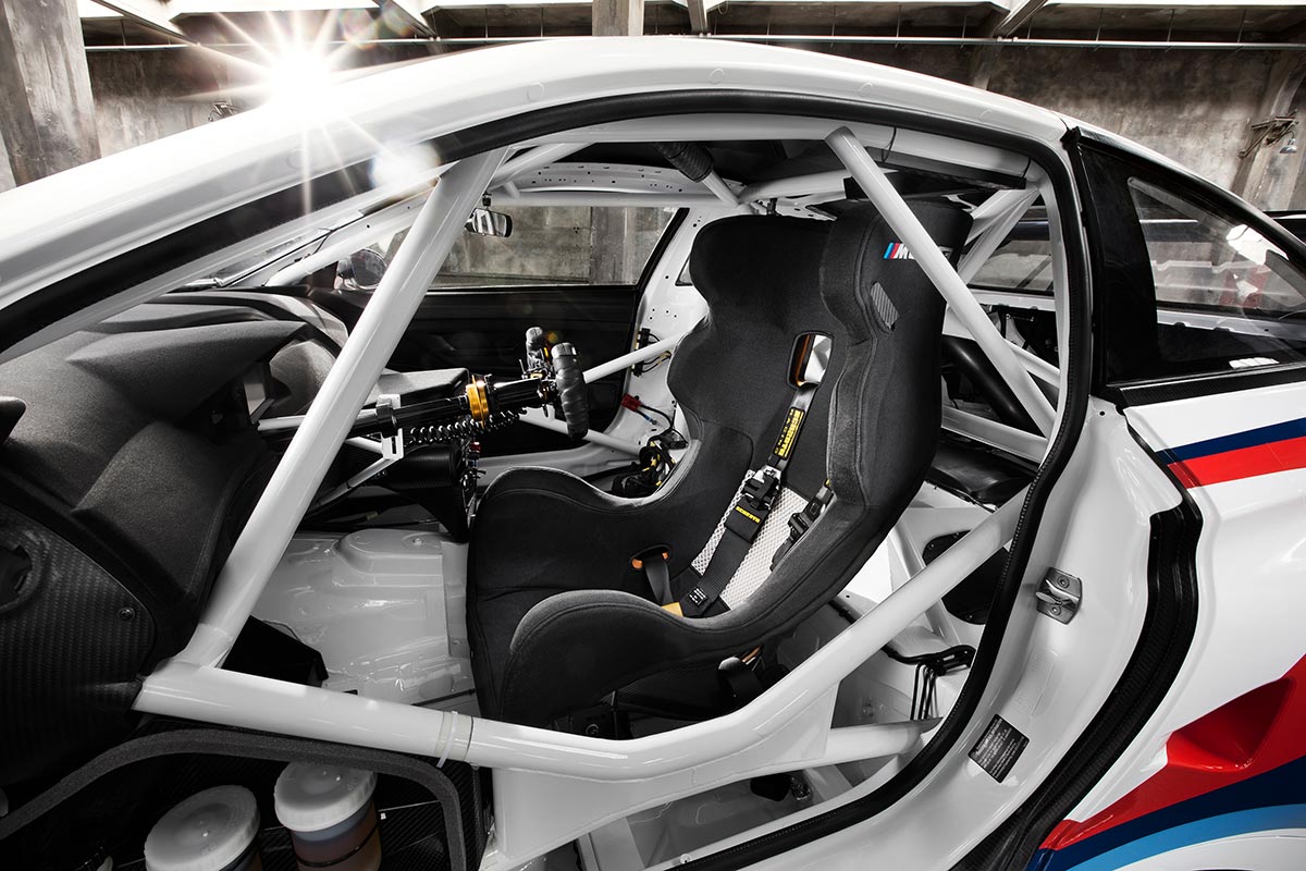 Off to the Racetrack: The New BMW M6 GT3 12