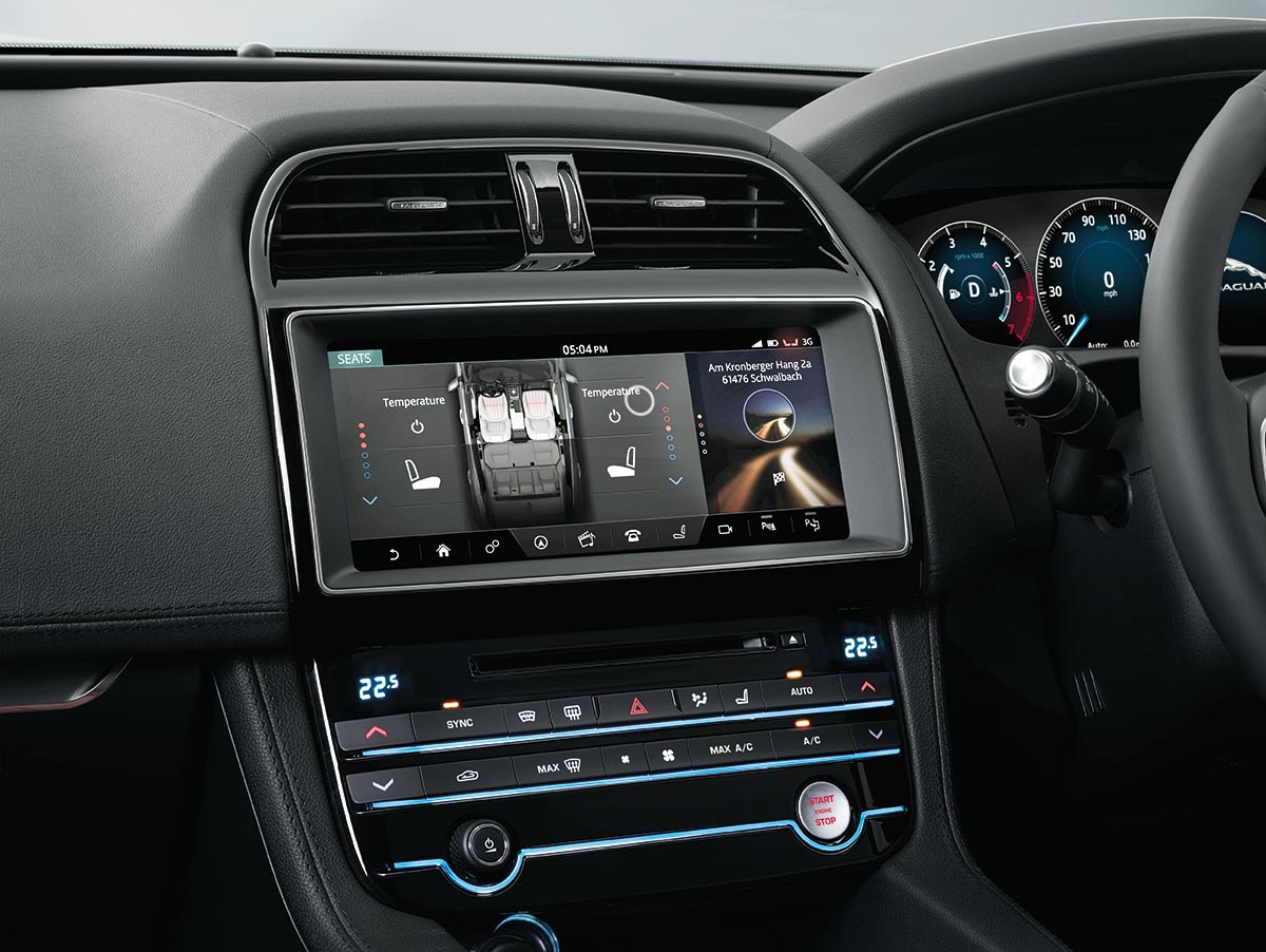 The new Jaguar F-Pace First Edition 13