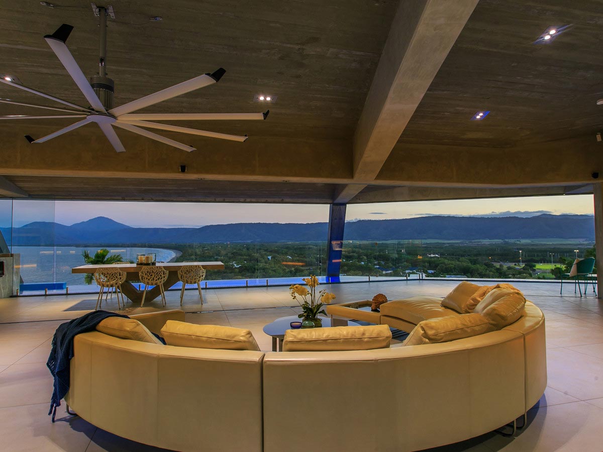 The Edge by Charles Wright Architects: Living at the Abyss 12