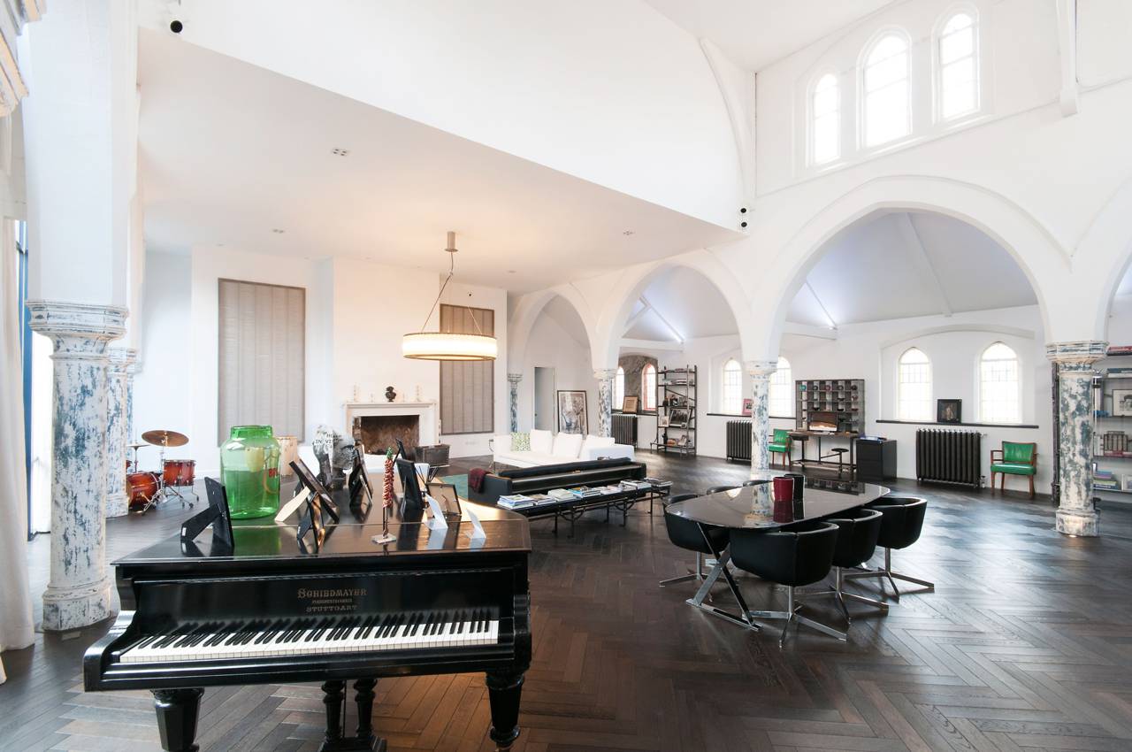 A massive London Church is transformed into a Luxury Home 2