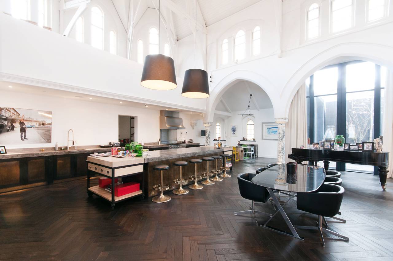 A massive London Church is transformed into a Luxury Home 3
