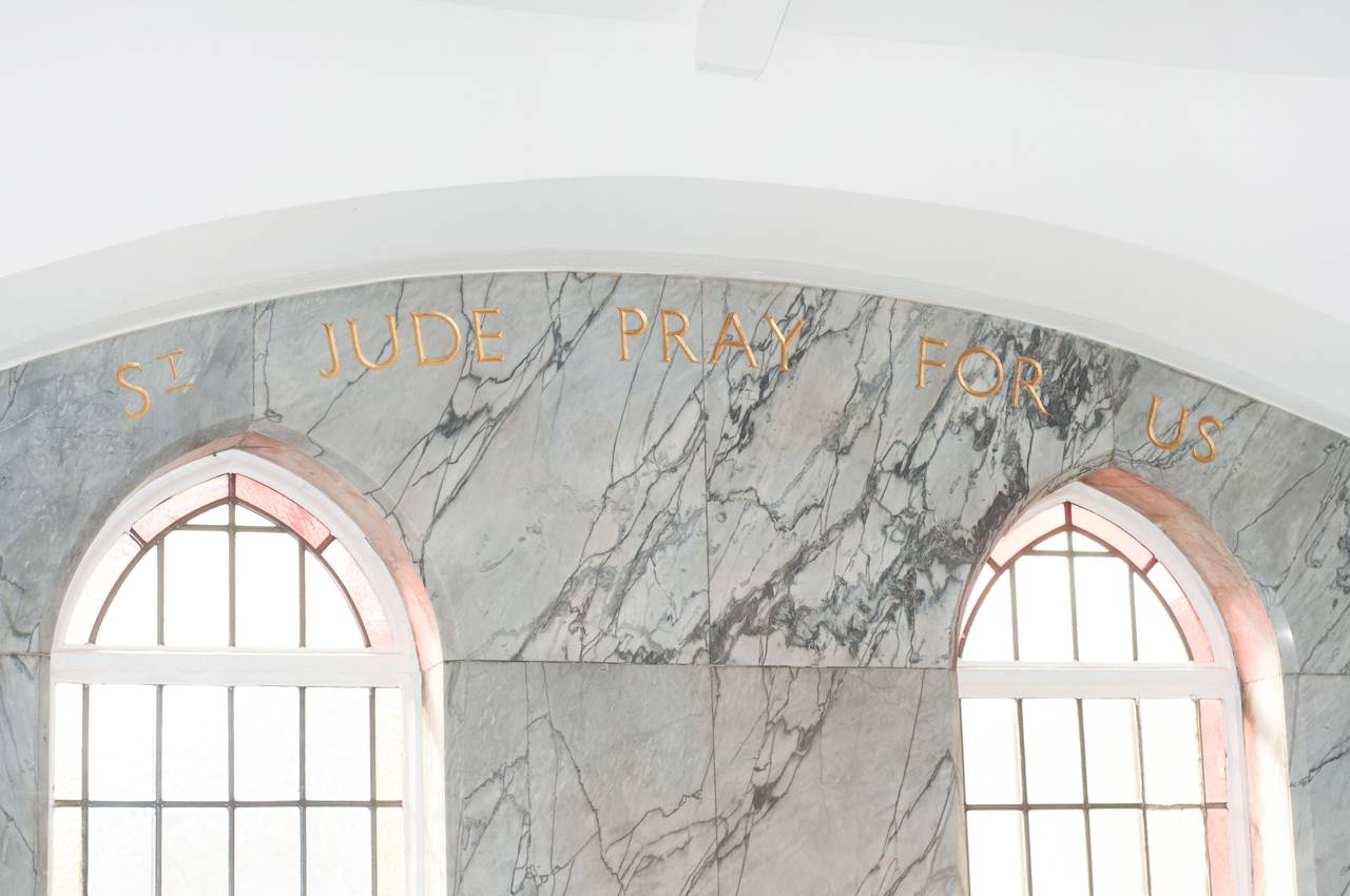 A massive London Church is transformed into a Luxury Home 12