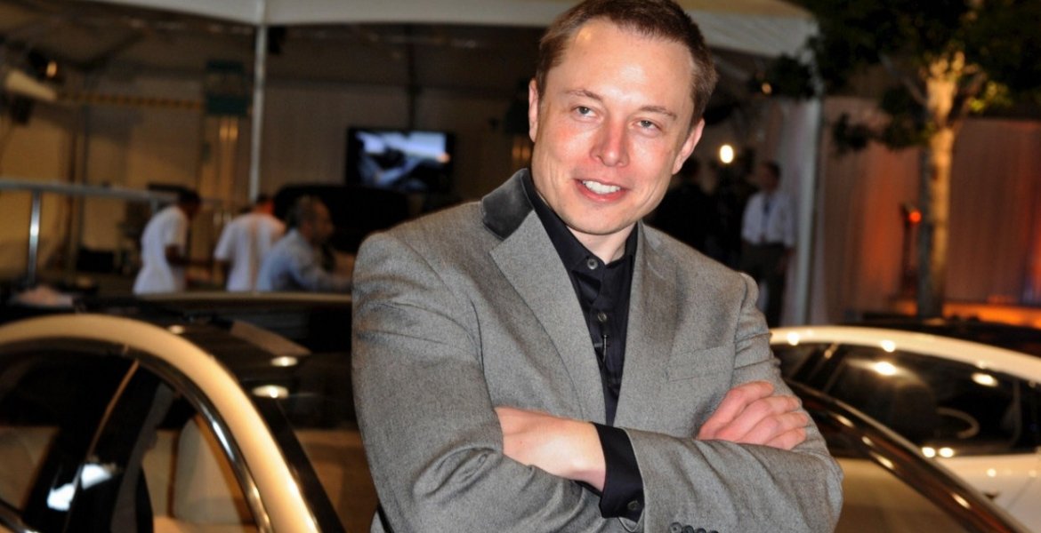 Elon Musk: Tesla Cars will have a range of 1,200km by 2020