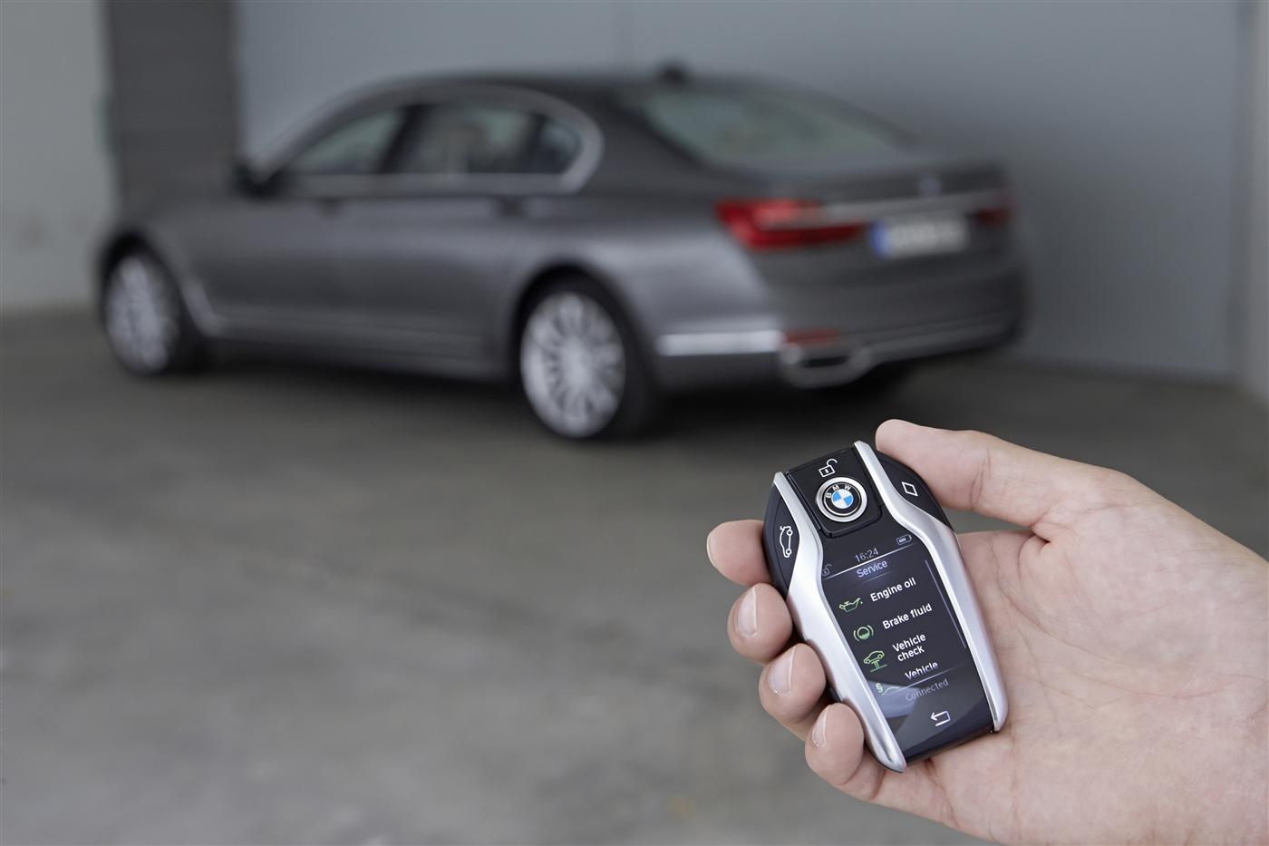 Introducing The 2016 BMW 7 Series 11