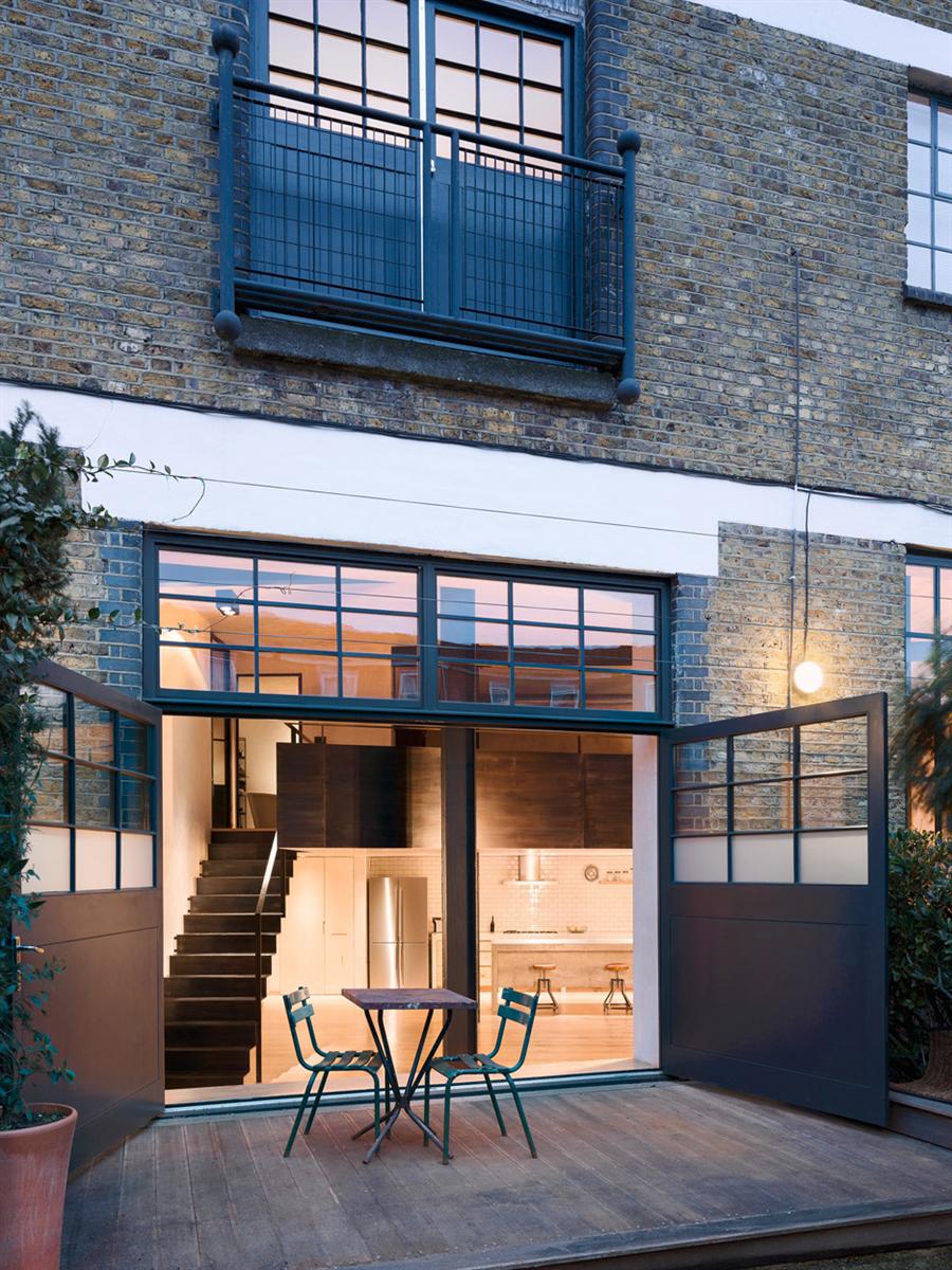 Eine East London Lagerhalle wird zum modernen Zuhause 3