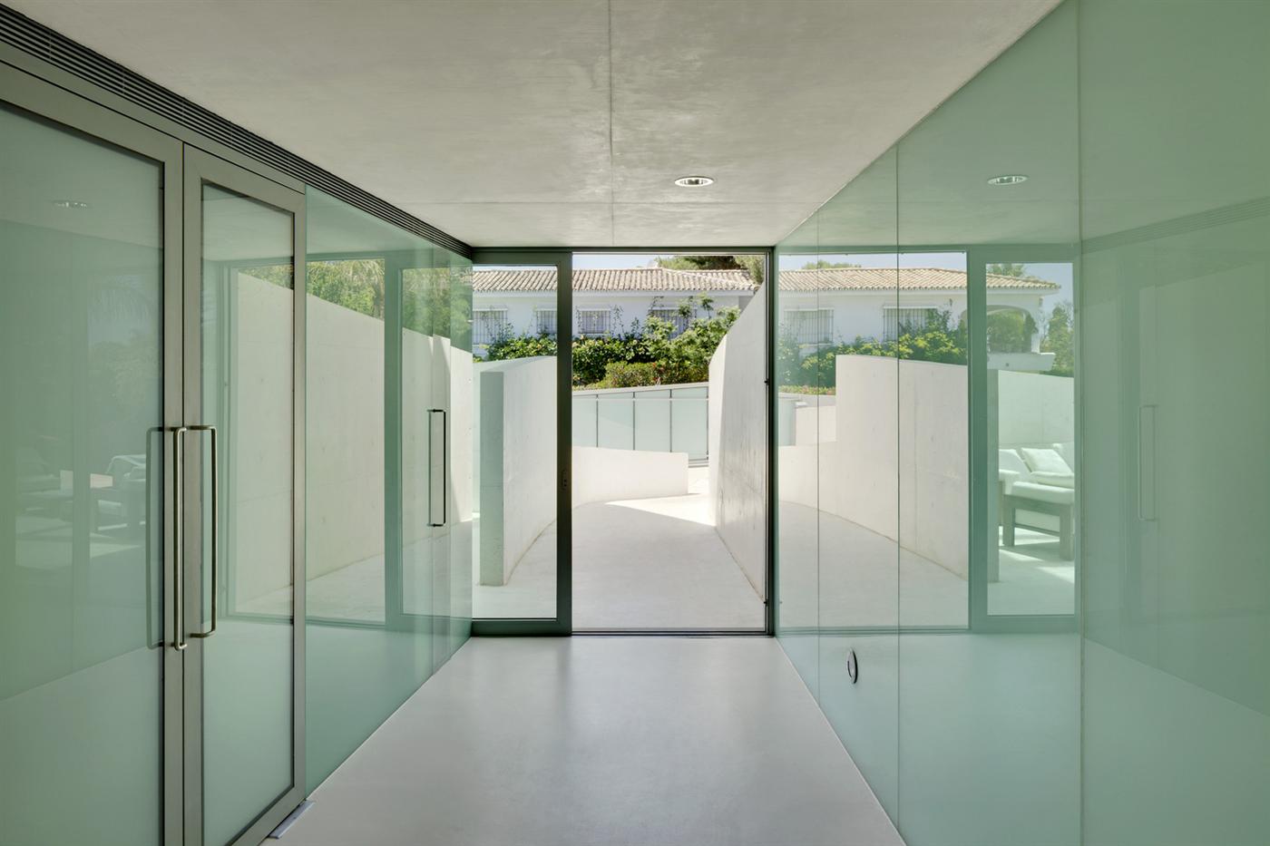 The “Jellyfish House” in Marbella 10