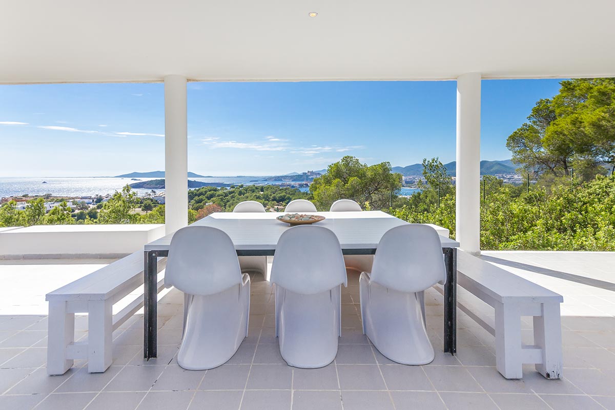 Modern Villa with Panoramic Sea Views in Ibiza 8