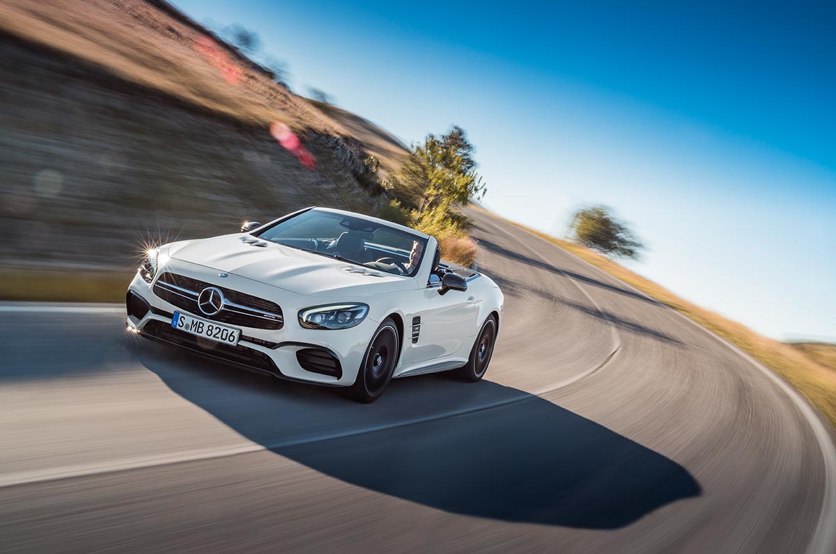The Legendary Mercedes-Benz SL – Now Even More Dynamic 9