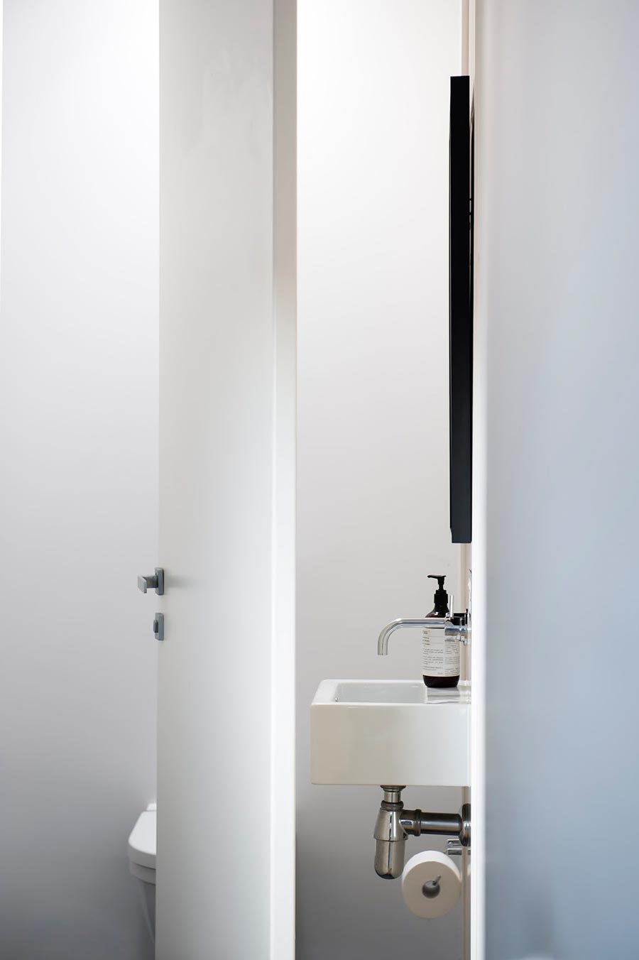 Award-winning monochromatic Bathroom by Minosa Design 13