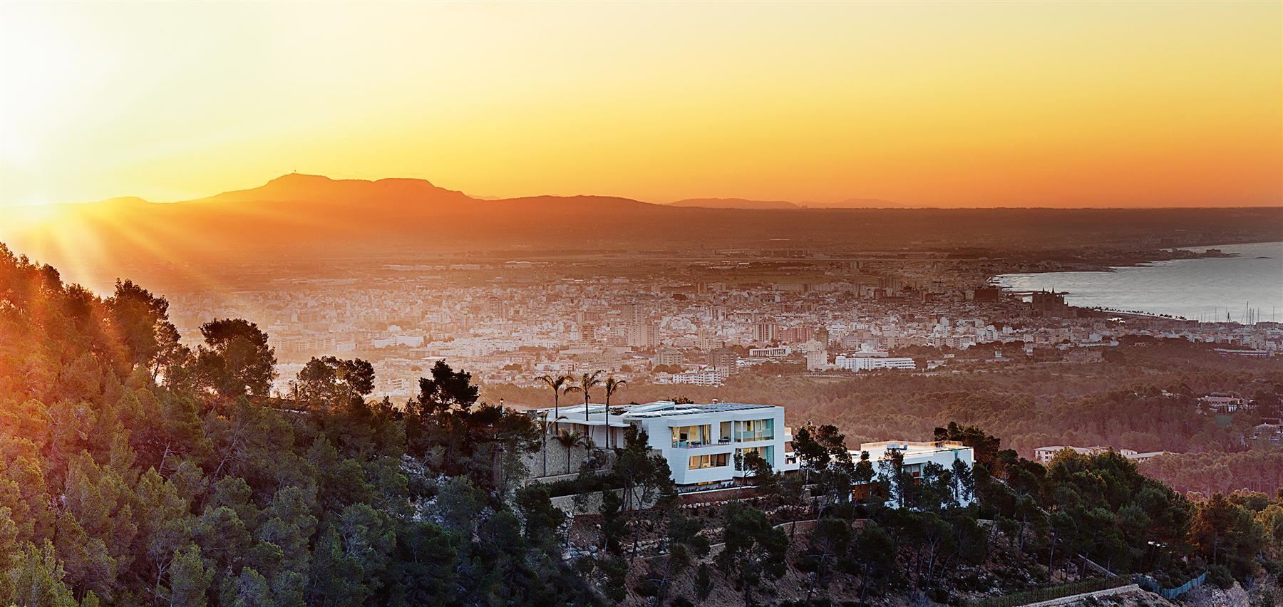 The Unique Chameleon Mansion in Son Vida, Mallorca 10